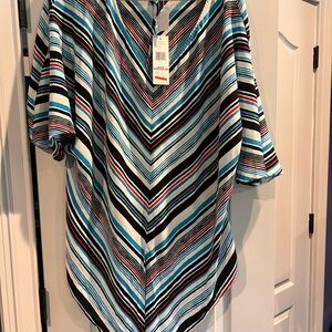 Jones New York Black and White Asymmetrical Short Sleeve Blouse